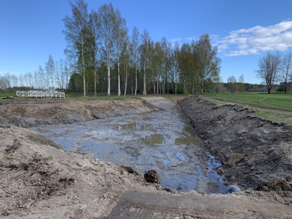 Sundsvalls Golfklubb bild- Sundsvalls golfklubb bygge ny damm bygge